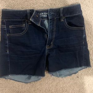 American eagle dark wash high rise short, very stretchy & some fraying on back